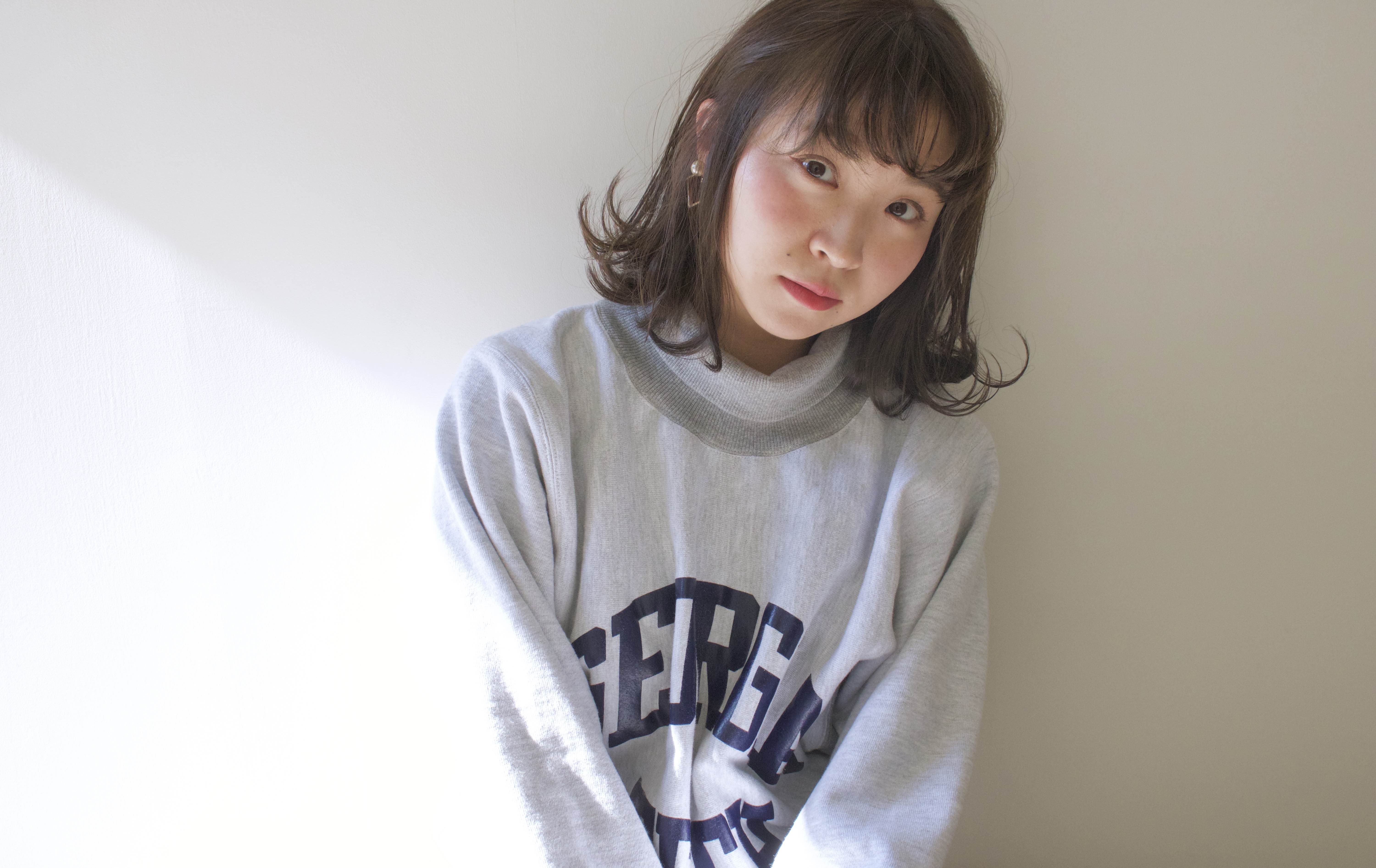 ファッションから見るヘアの軽さ