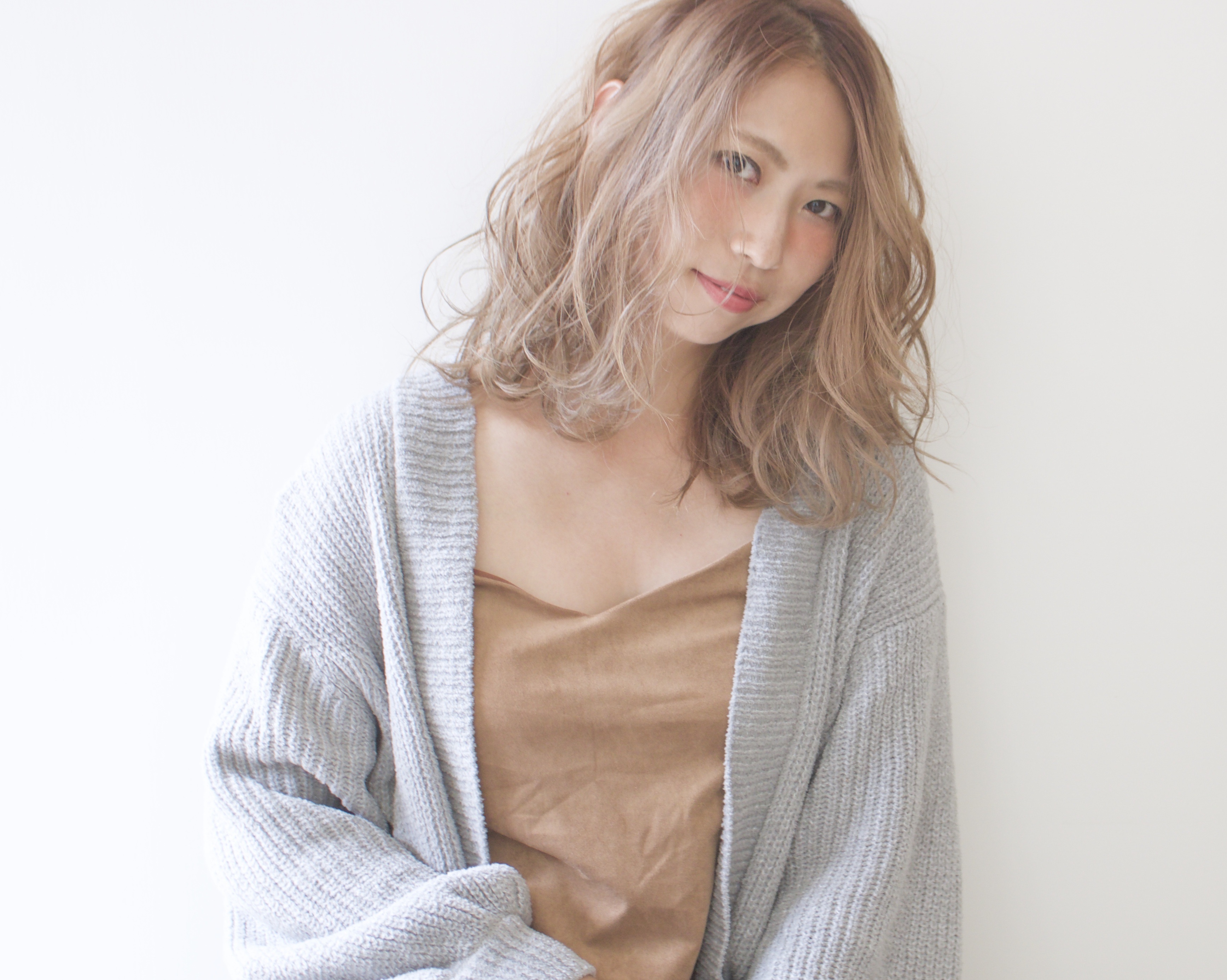 ブリーチでつくるシャインベージュ
