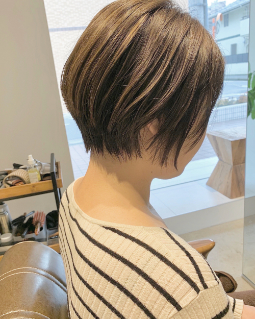 ショートヘアにハイライト